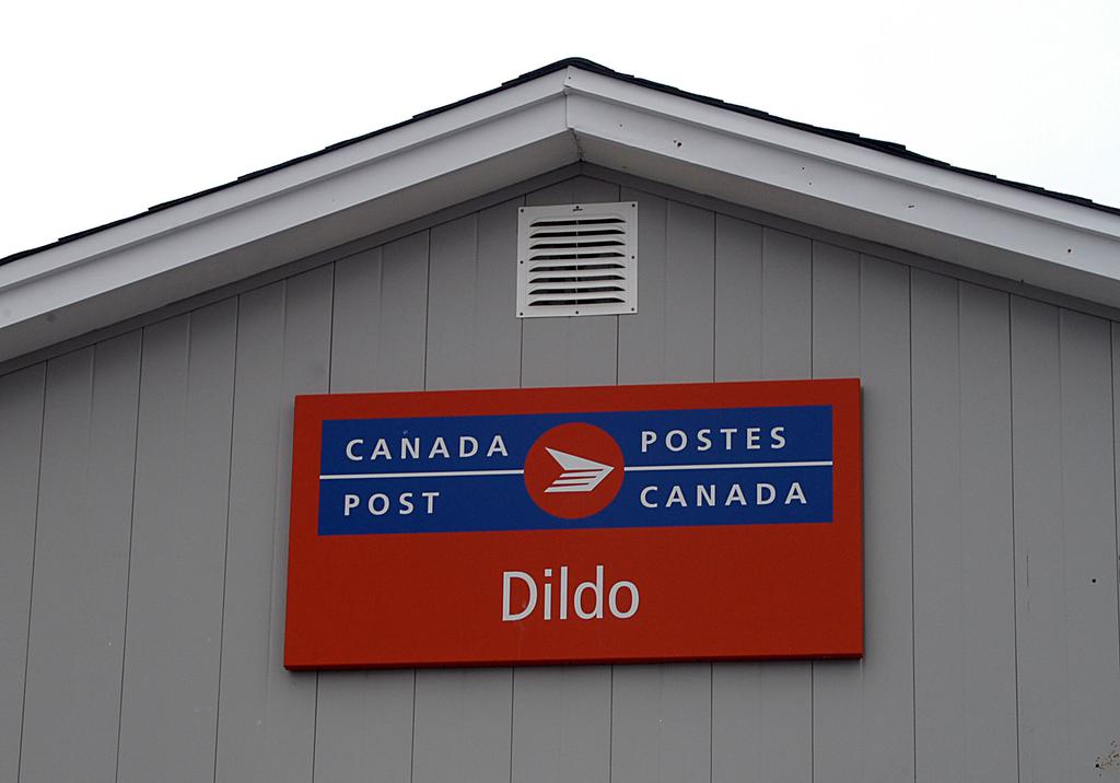 canada_dildo_post_office